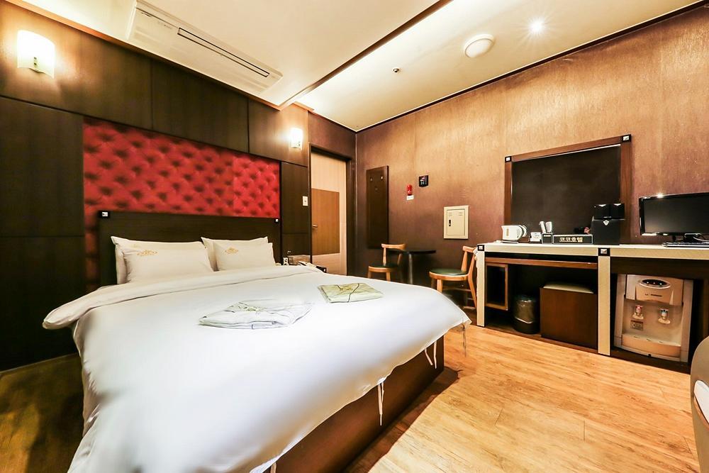 Coco Hotel Cheongju Esterno foto